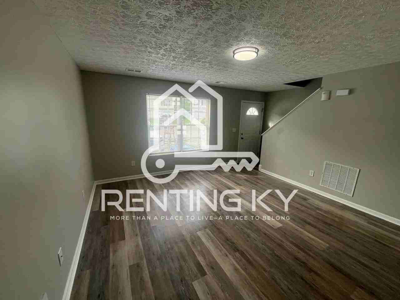 1434 Westwood Dr - Photo 3 of 12