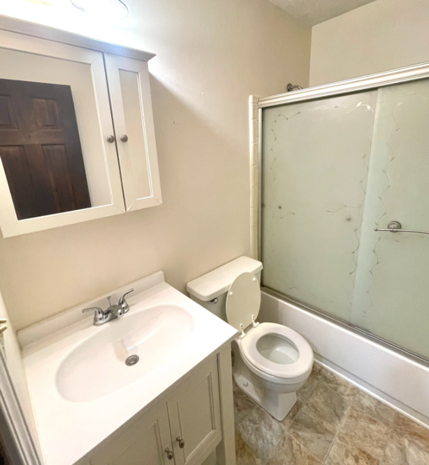 217 Geoff Ln - Photo 2 of 6