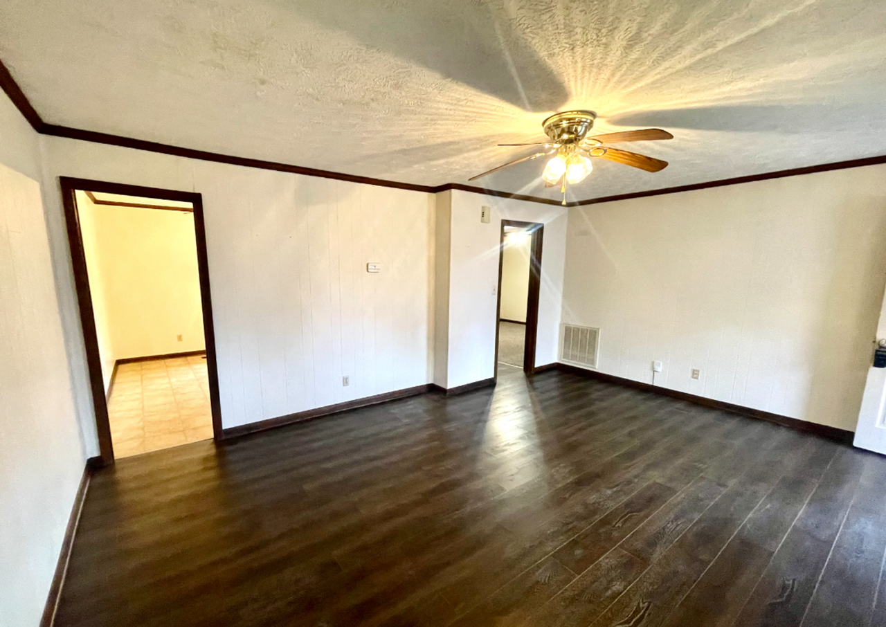217 Geoff Ln - Photo 6 of 6