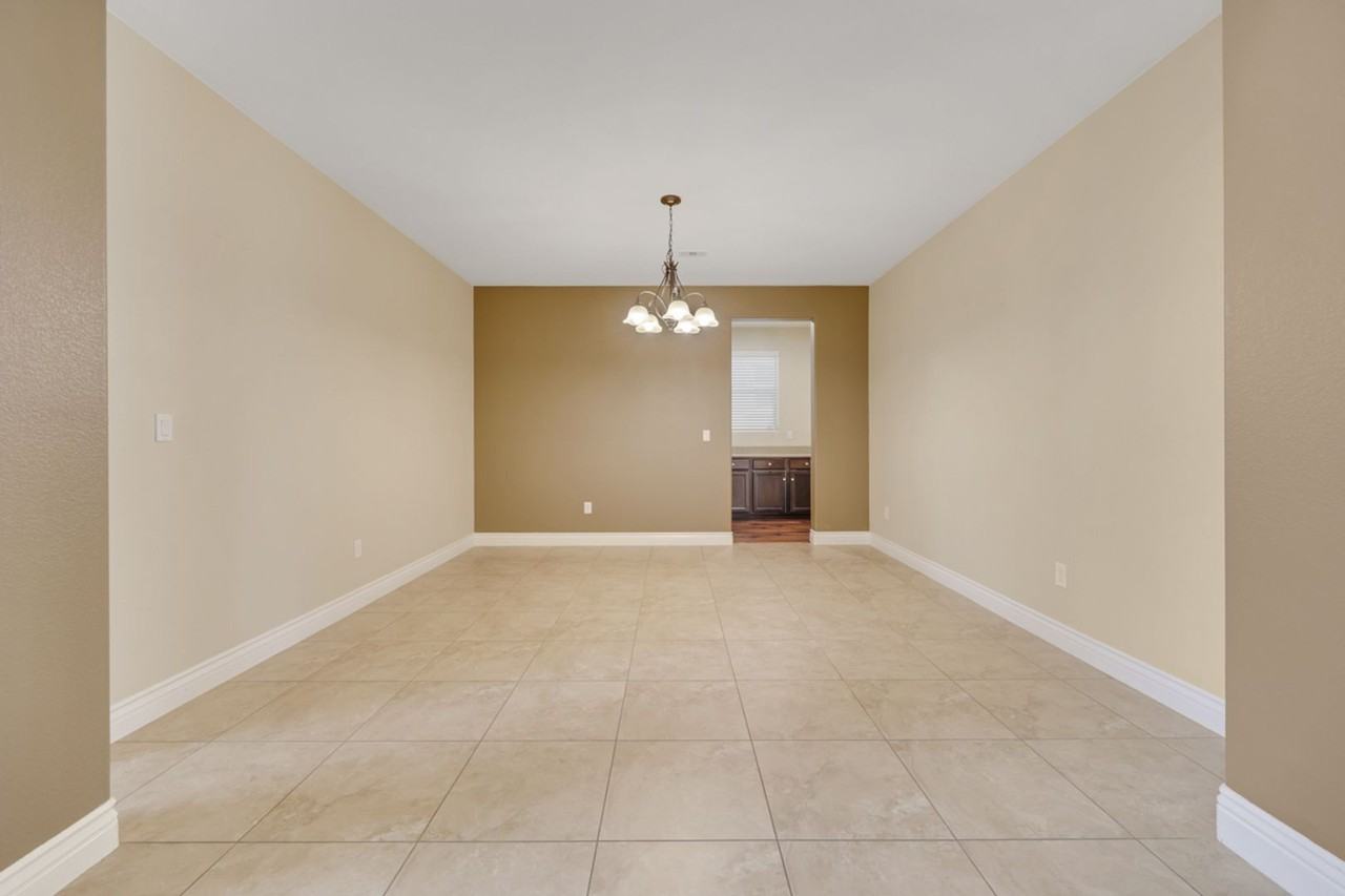 4216 Falcons Flight Ave - Photo 5 of 21