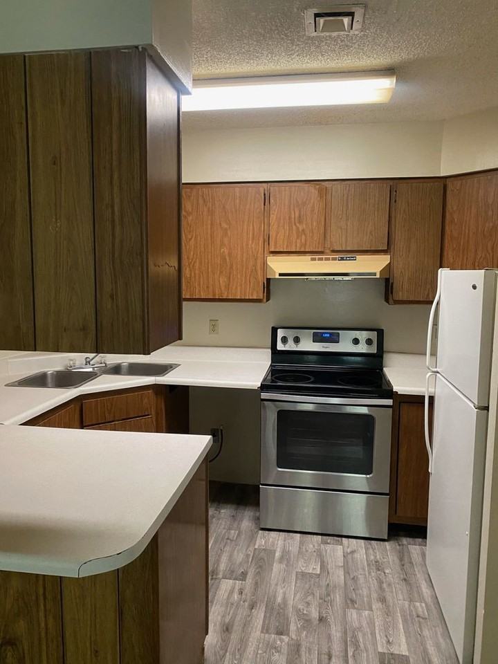 273 Keystone Dr - Photo 2 of 7