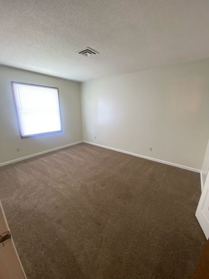 273 Keystone Dr - Photo 6 of 7