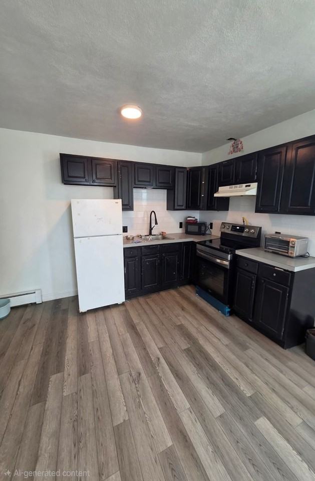 681 Providence St - Photo 2 of 14