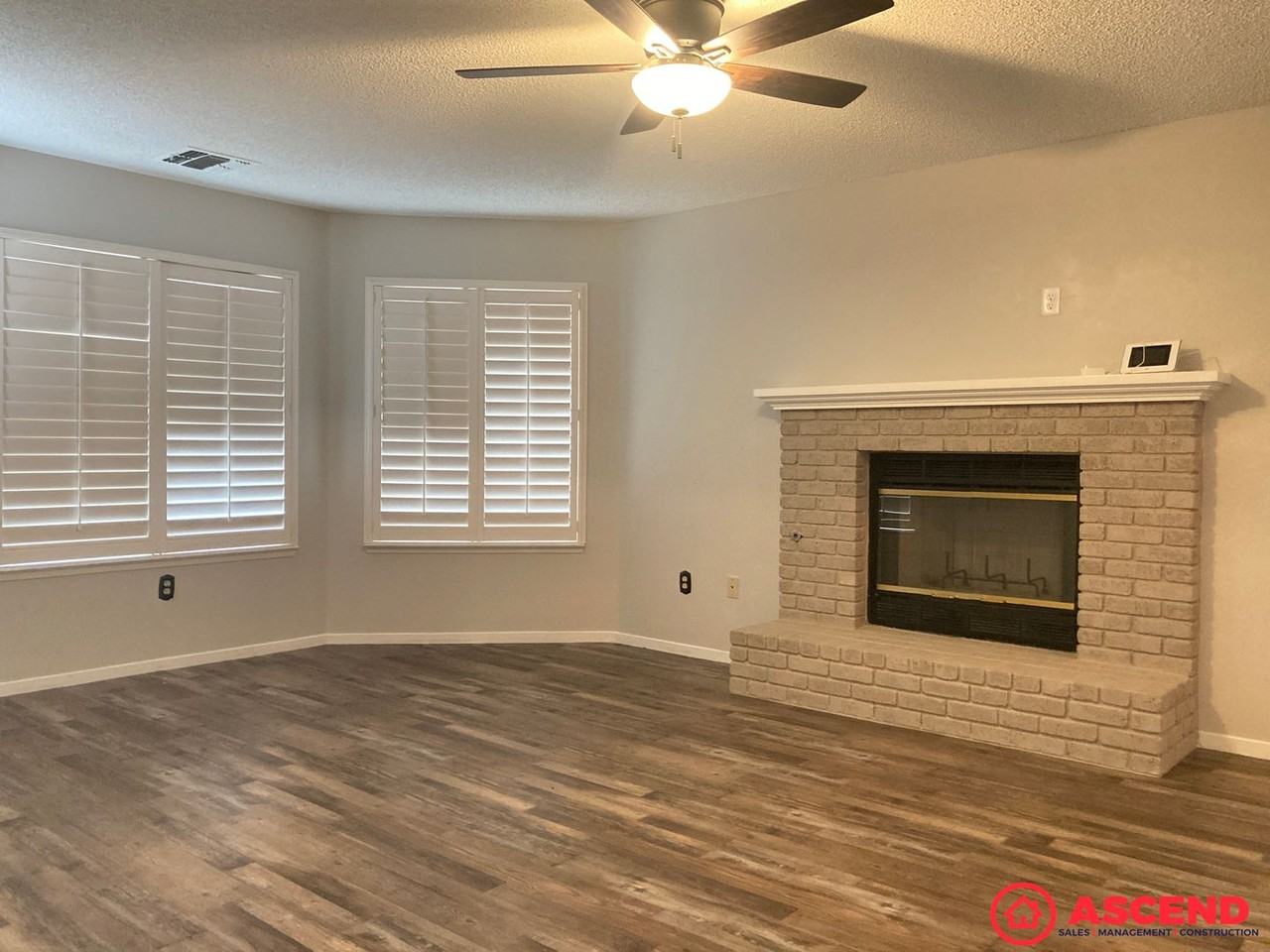 9620 Tumwater Ave - Photo 3 of 10