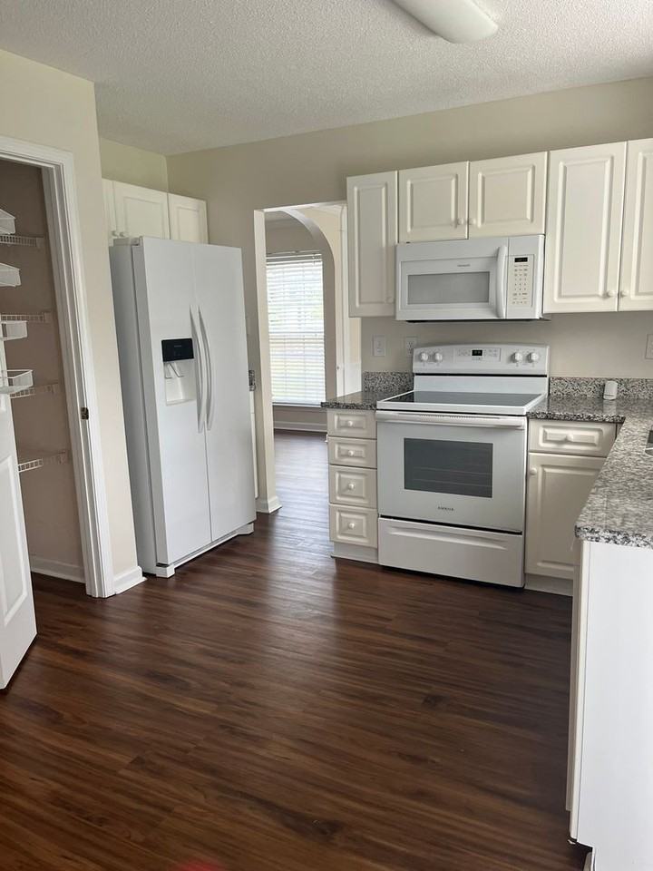 108 Faskin Ln - Photo 7 of 25