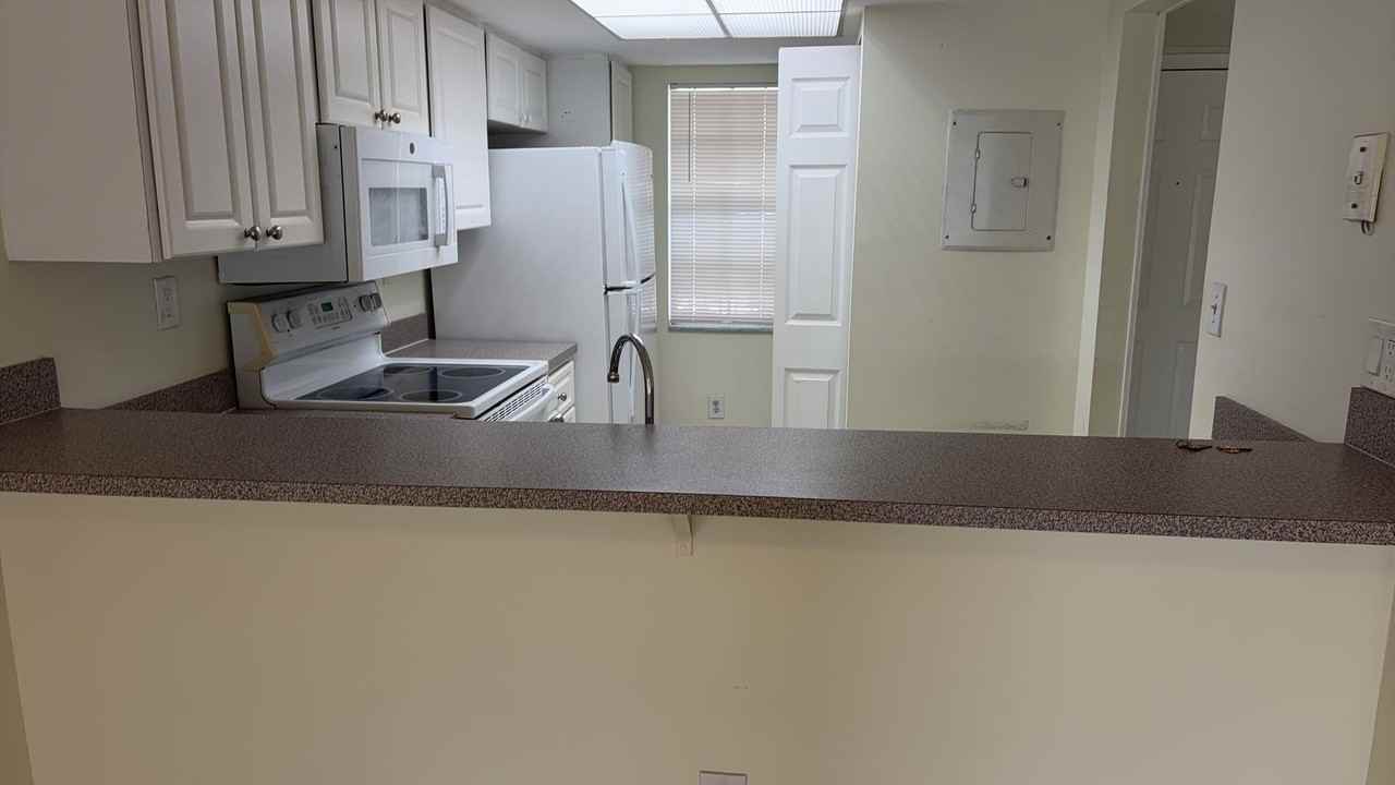 905 Southridge Rd #204A - Photo 7 of 15