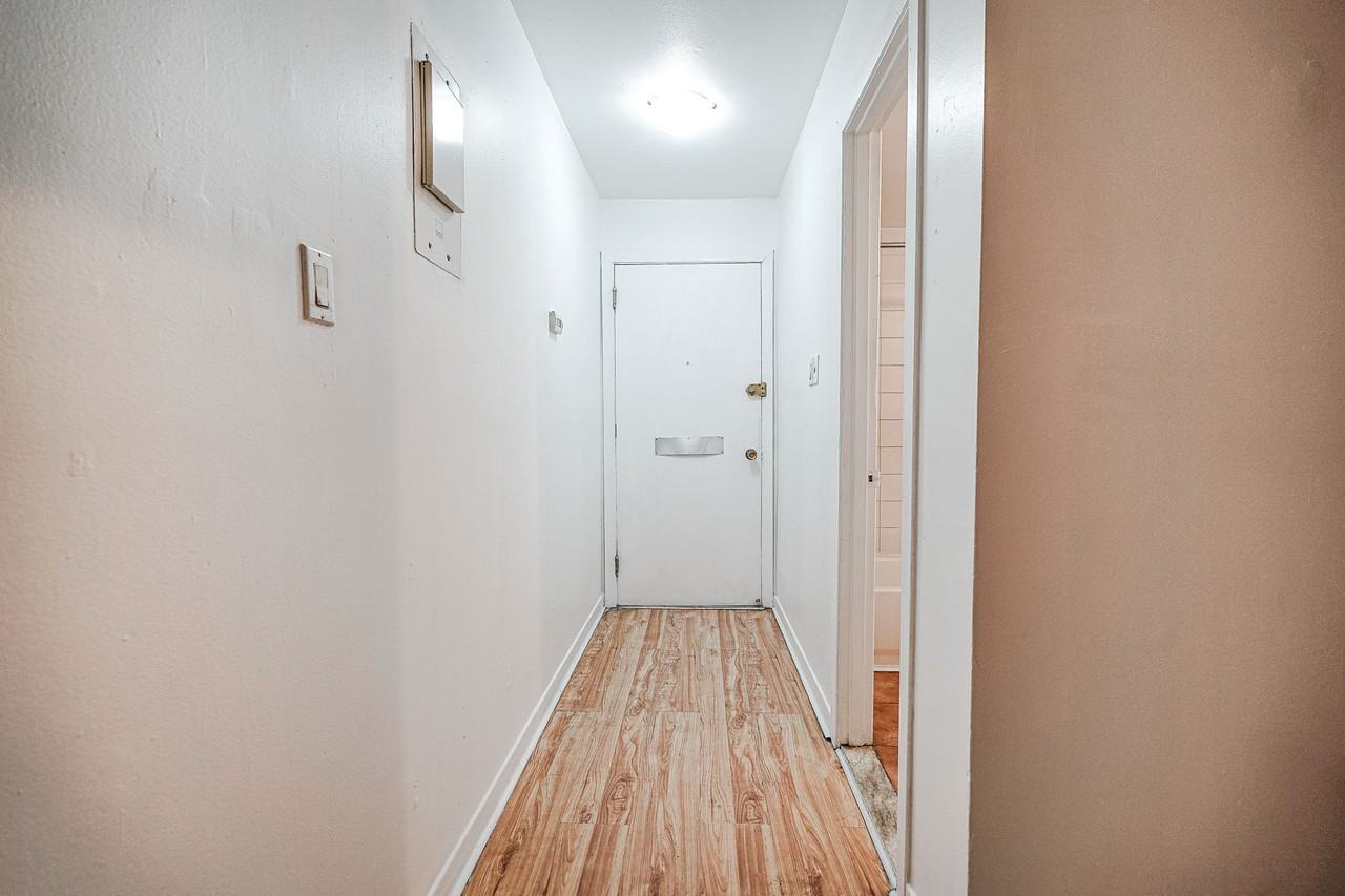 5665 Boulevard Henri Bourassa #1 - Photo 4 of 10