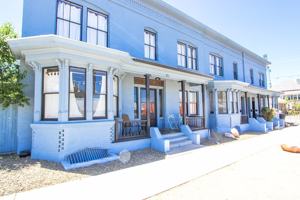 featured image of 215 E Willis St