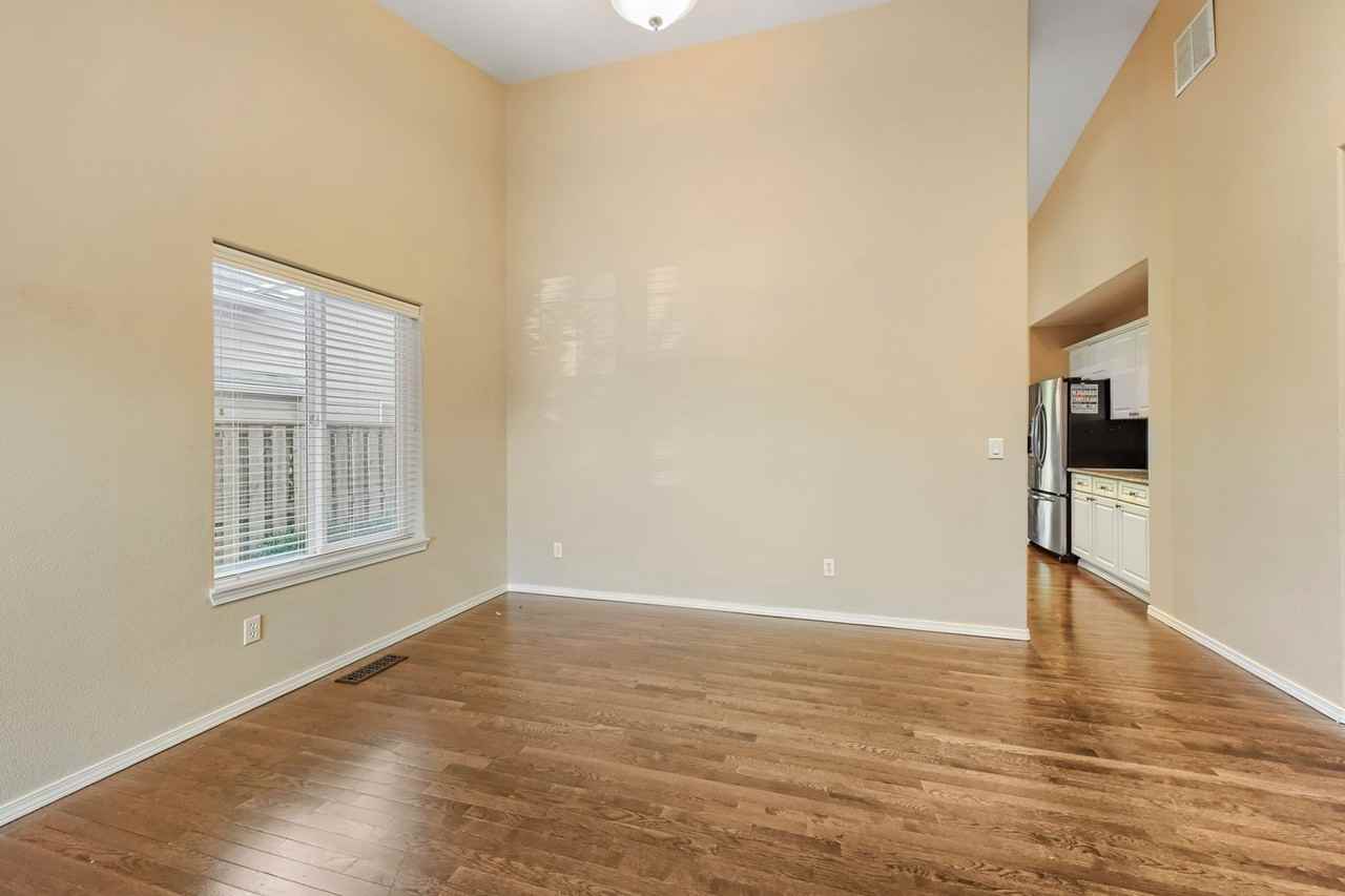 15084 Persimmon Way - Photo 5 of 29