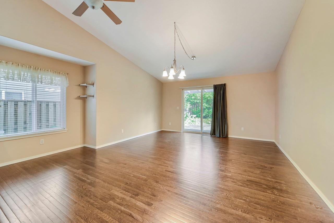 15084 Persimmon Way - Photo 7 of 29