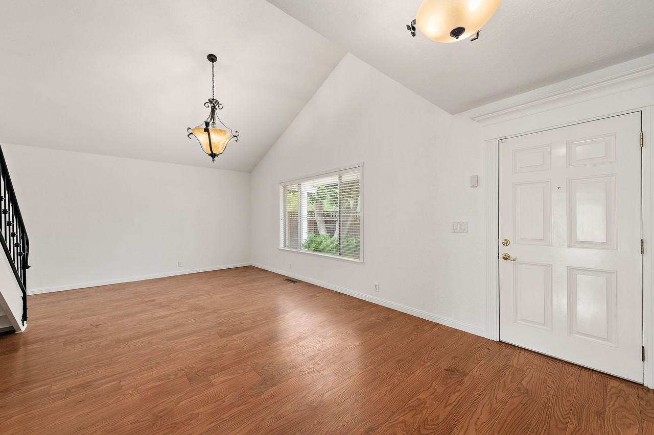 3012 Cherry Ave - Photo 4 of 22