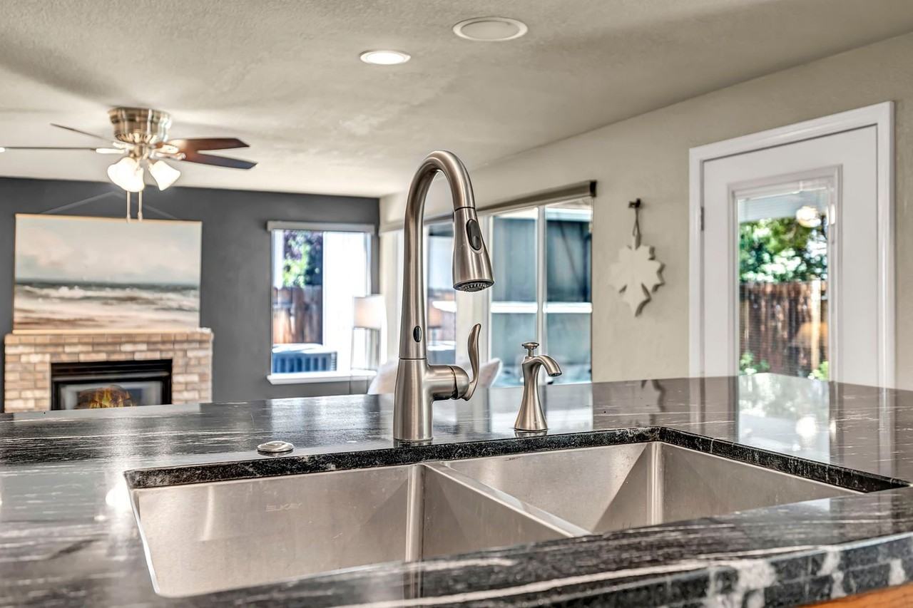 5045 Pradera St - Photo 5 of 50