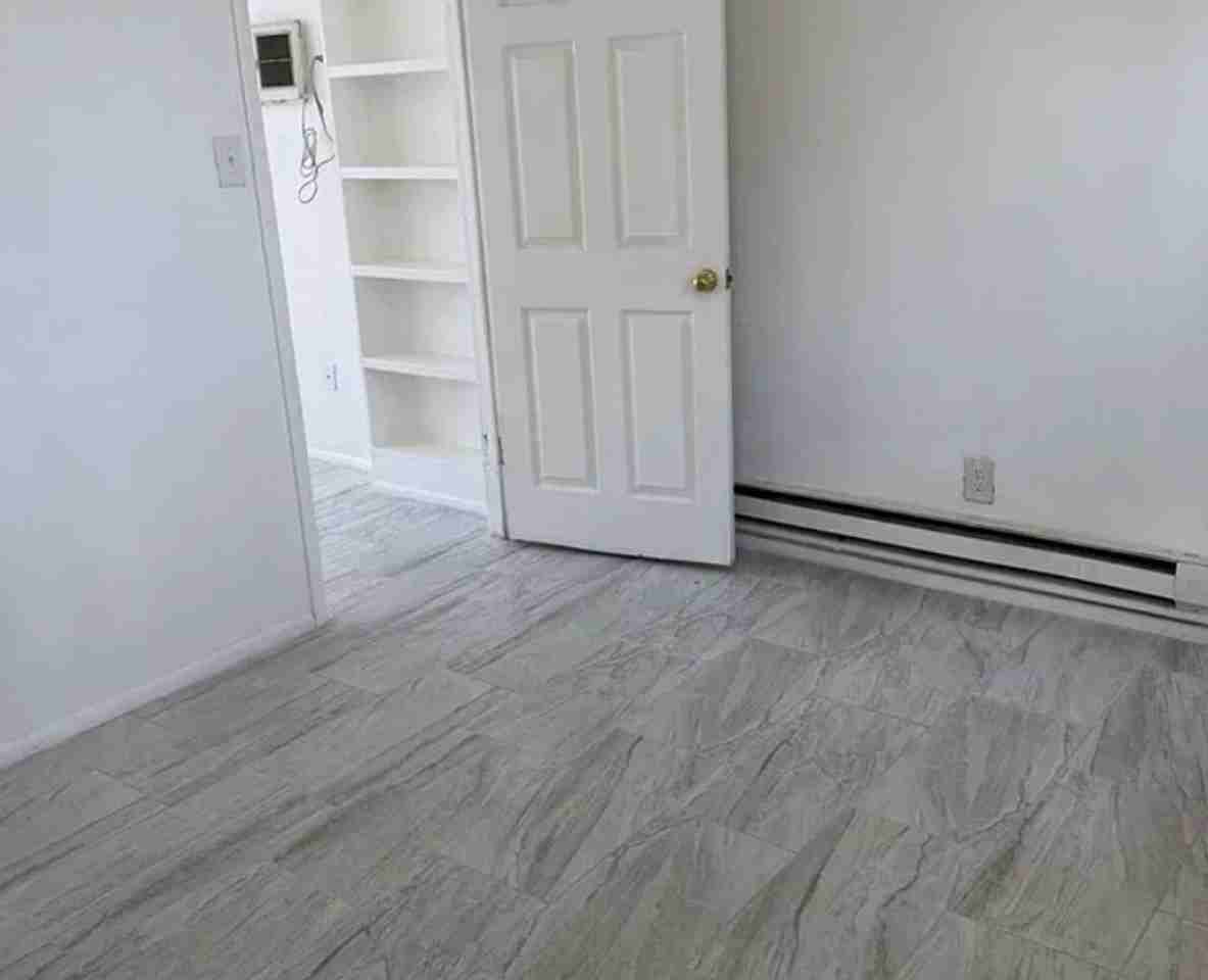209 Texas St NE - Photo 3 of 3