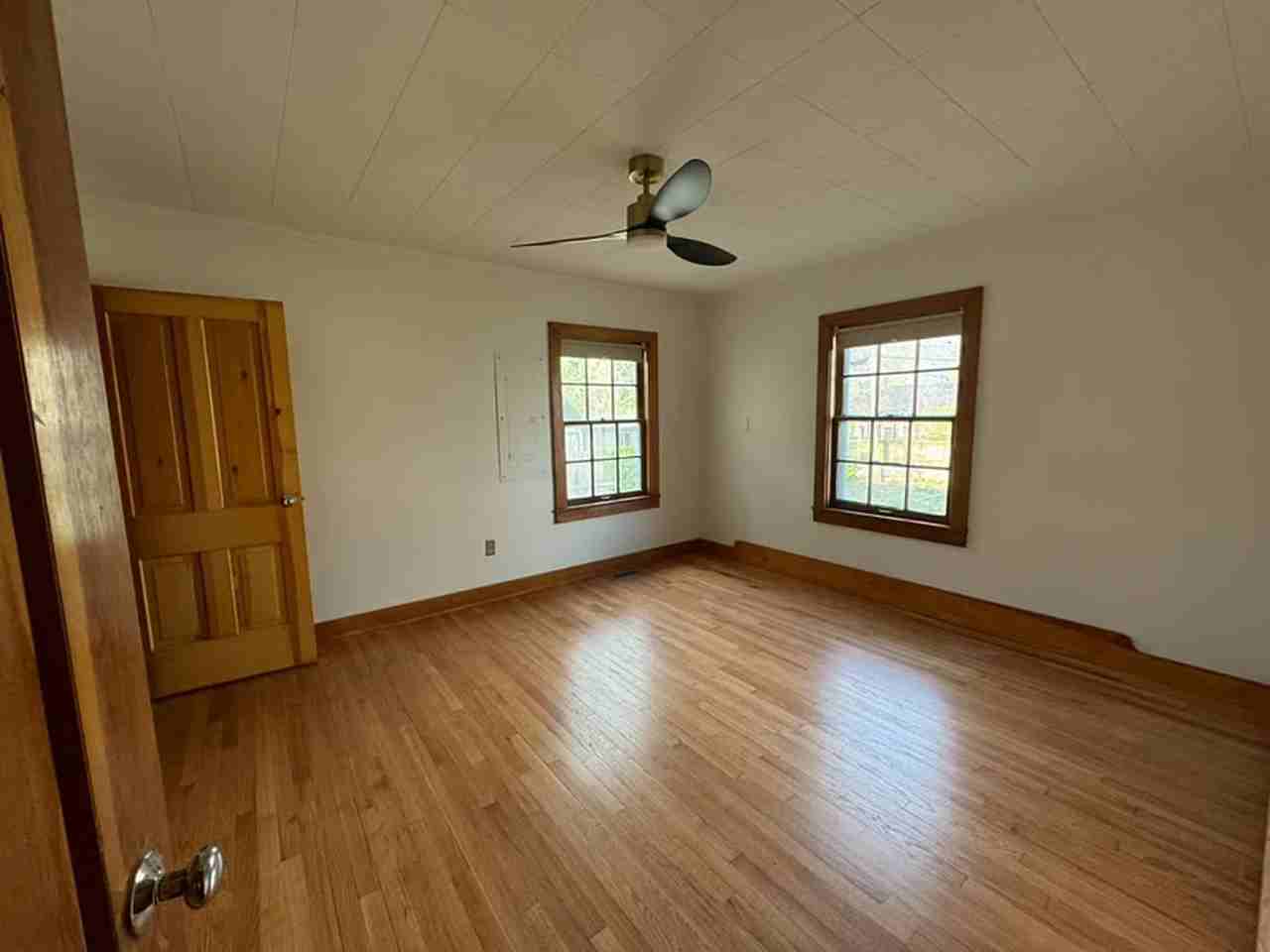 1750 S Delaware Ave - Photo 4 of 10