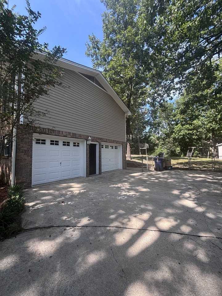 1451 Arrowhead Trl - Photo 2 of 32