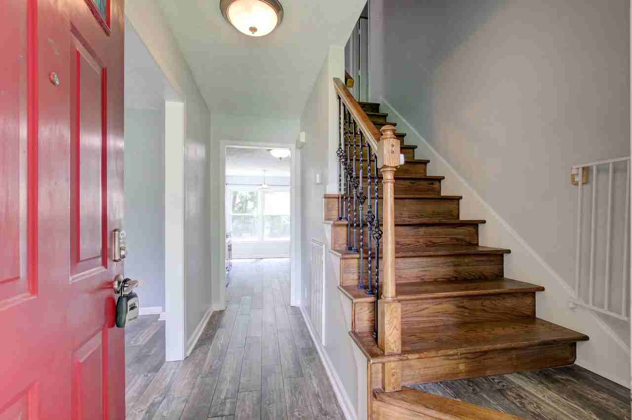 180 Kings Deer Dr - Photo 2 of 50