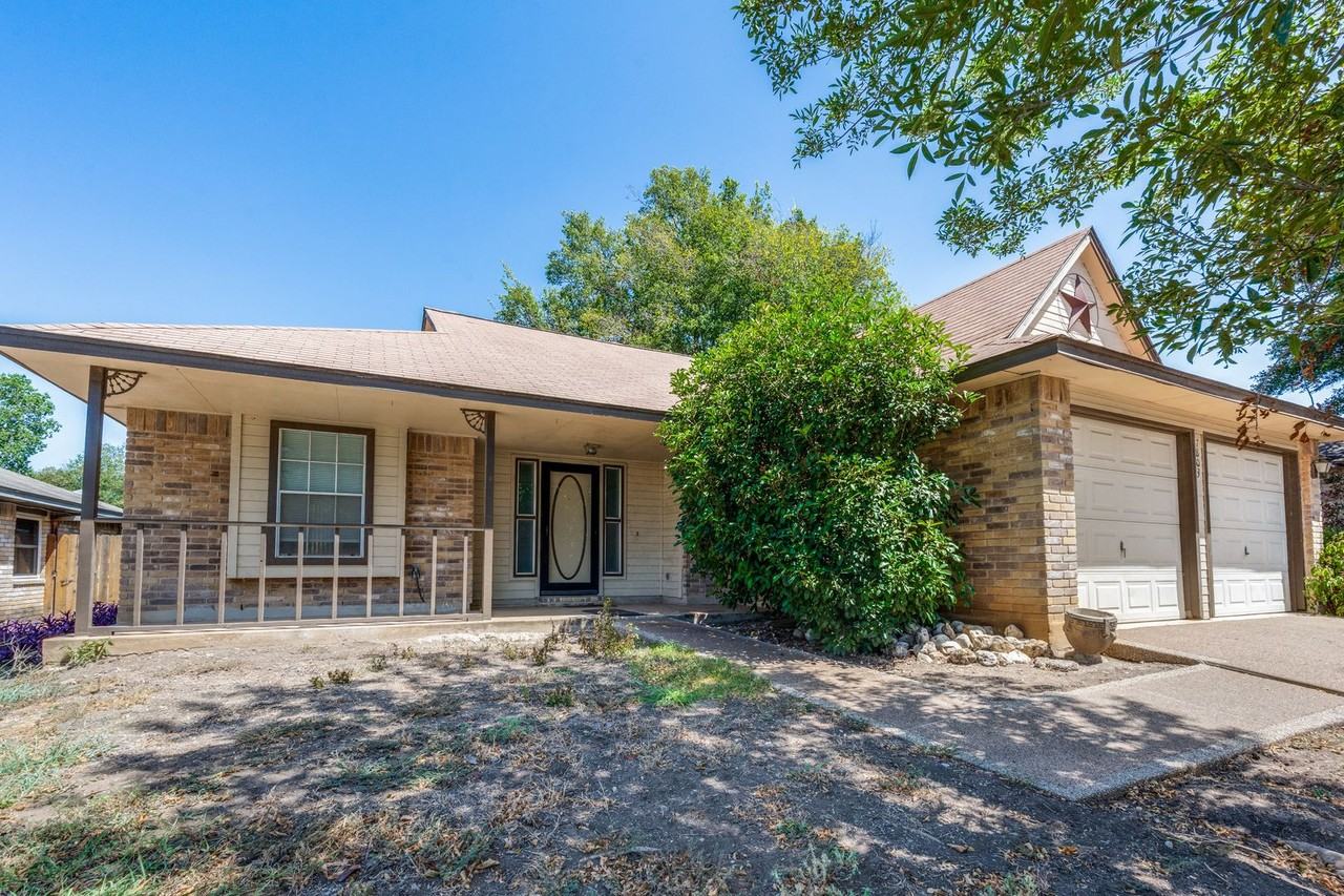 7803 Forest Rnch - Photo 2 of 25