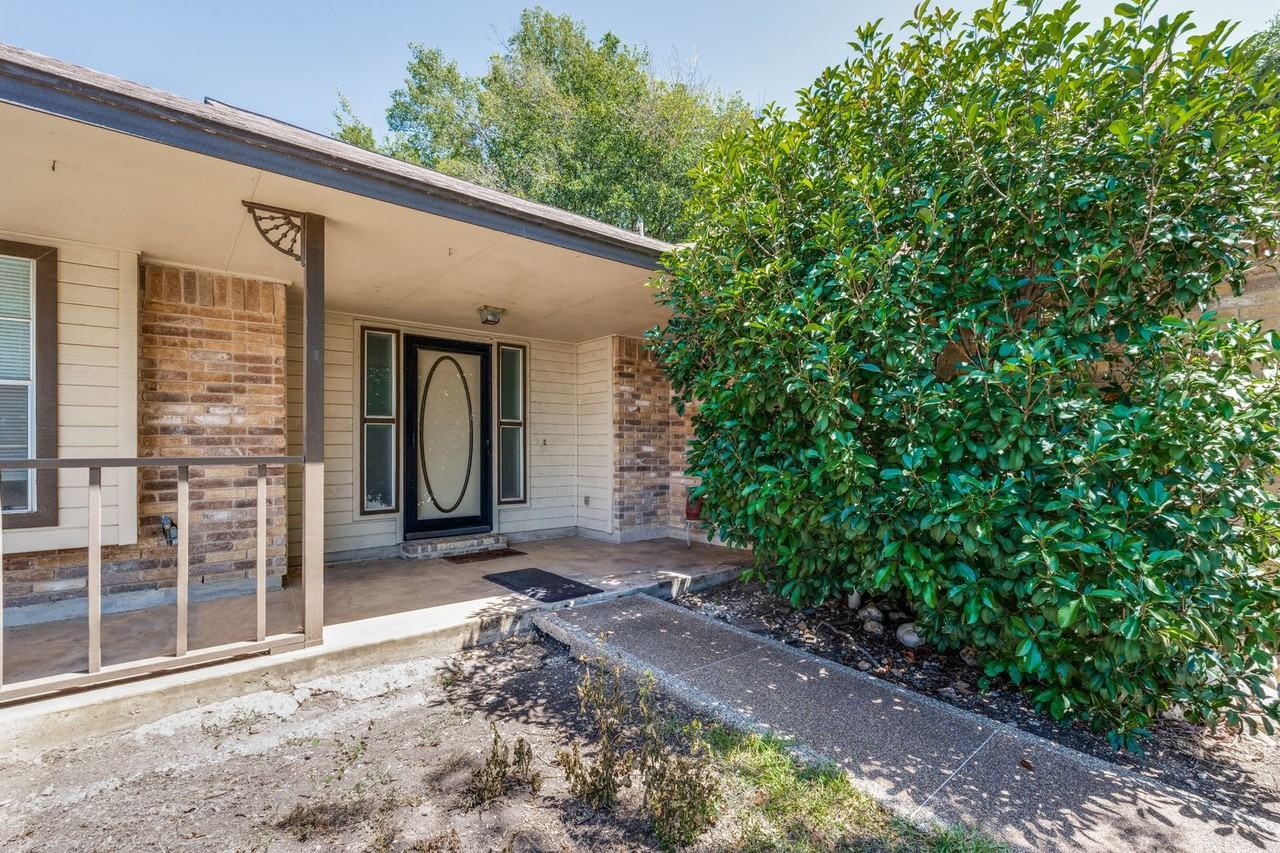7803 Forest Rnch - Photo 4 of 25