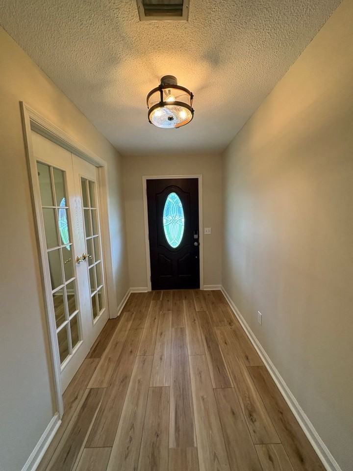 122 Palisades Dr - Photo 2 of 15