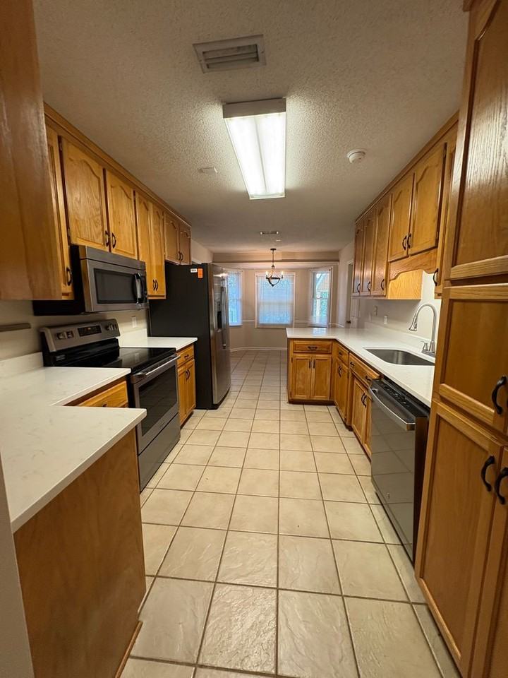 122 Palisades Dr - Photo 6 of 15