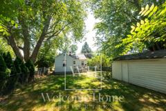 627 E Maple St - Photo 1 of 1