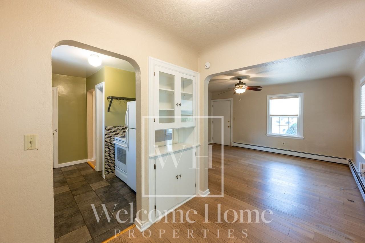 627 E Maple St - Photo 7 of 29