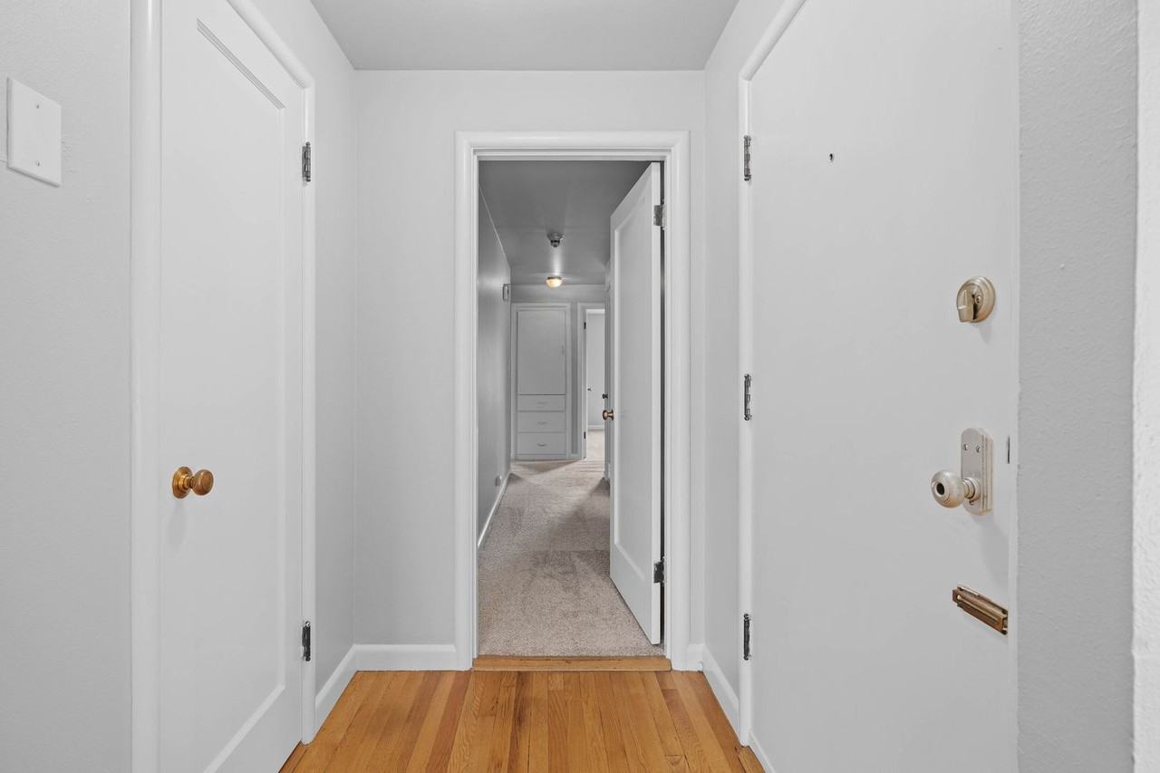 4810 N 25th St - Photo 3 of 41