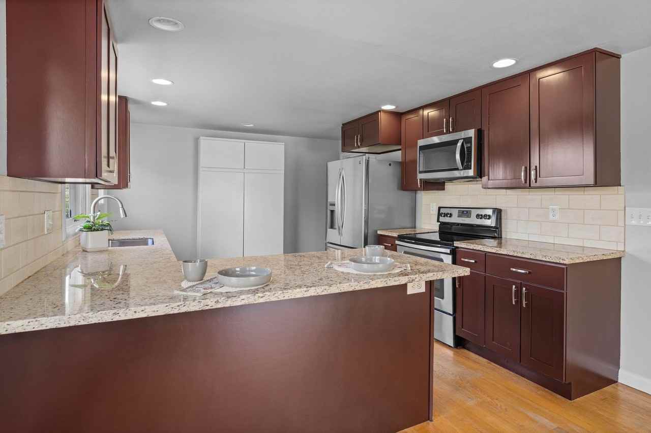 4810 N 25th St - Photo 7 of 41