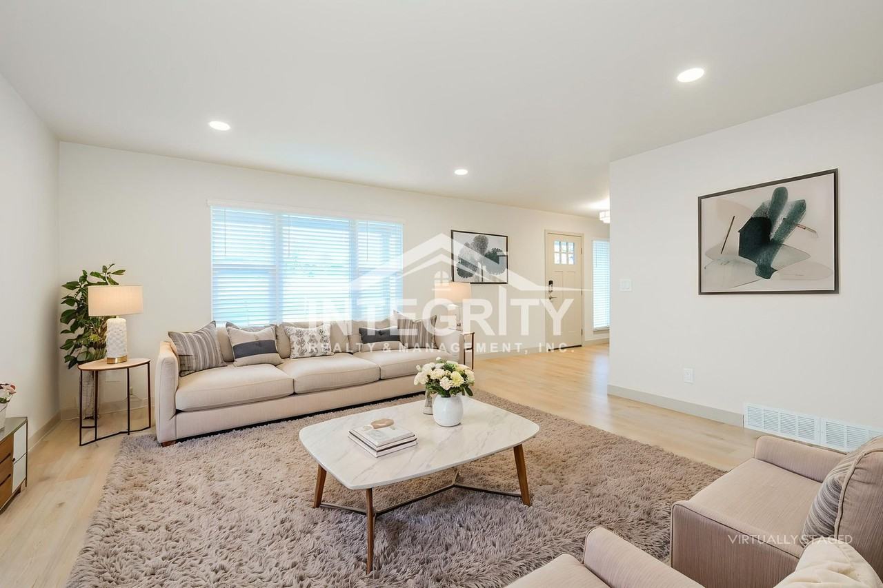 6475 W Kingsley Ave - Photo 5 of 31
