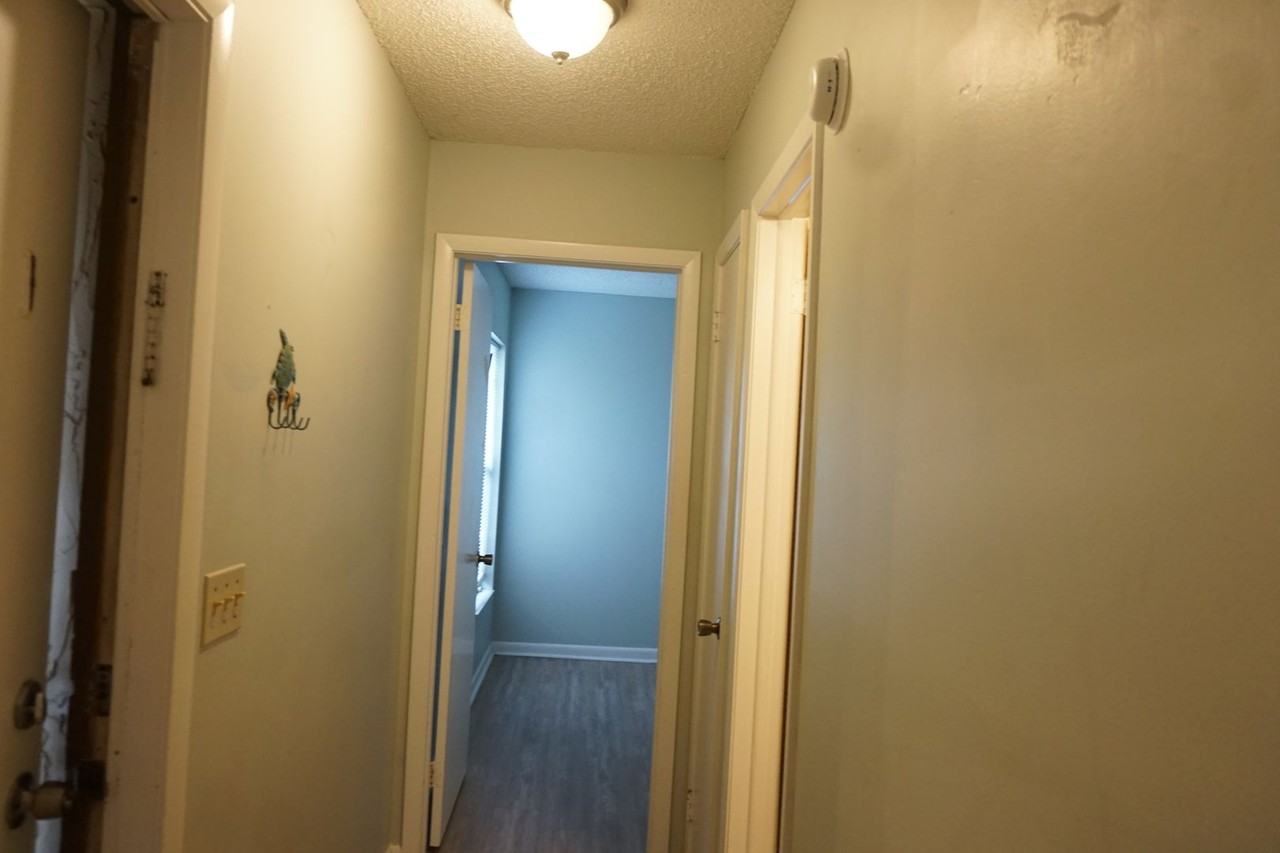 5492 Pinehaven Ct - Photo 5 of 13