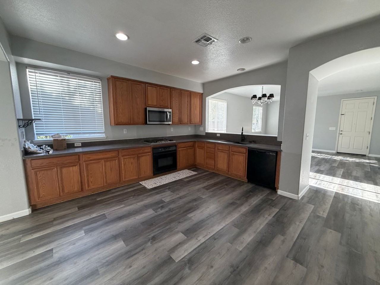 3656 Libby Ln - Photo 5 of 15