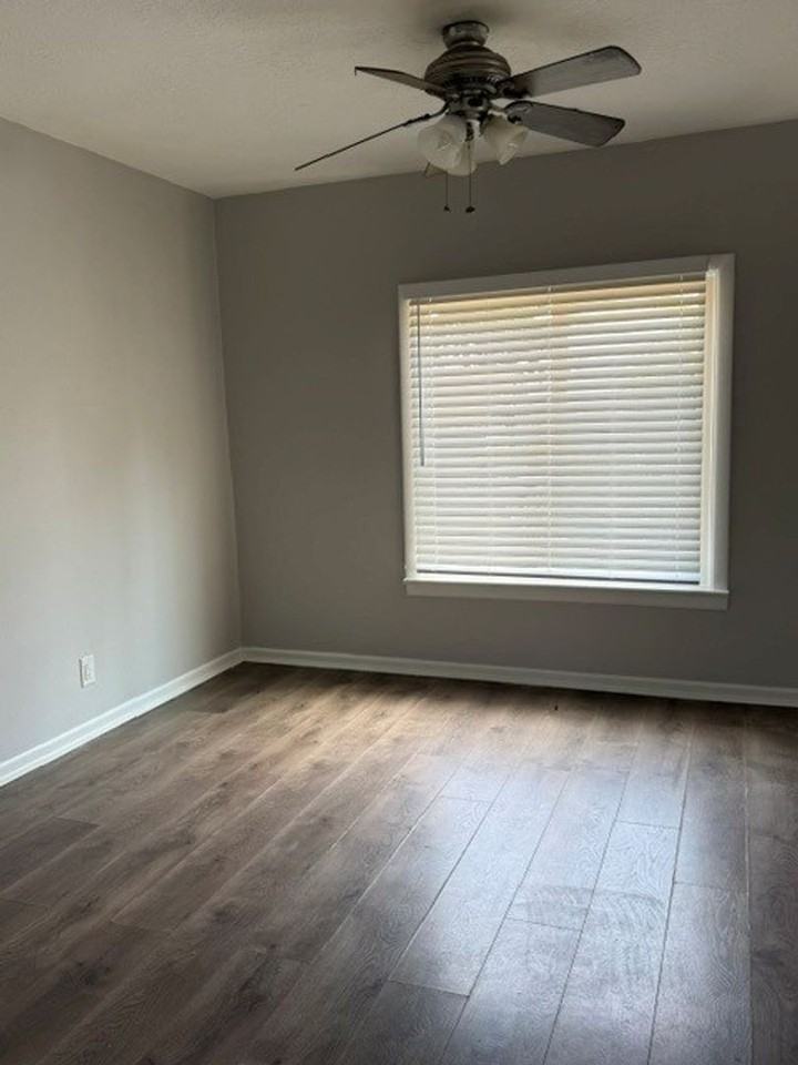 1690 Longview Way Nw - Photo 6 of 9