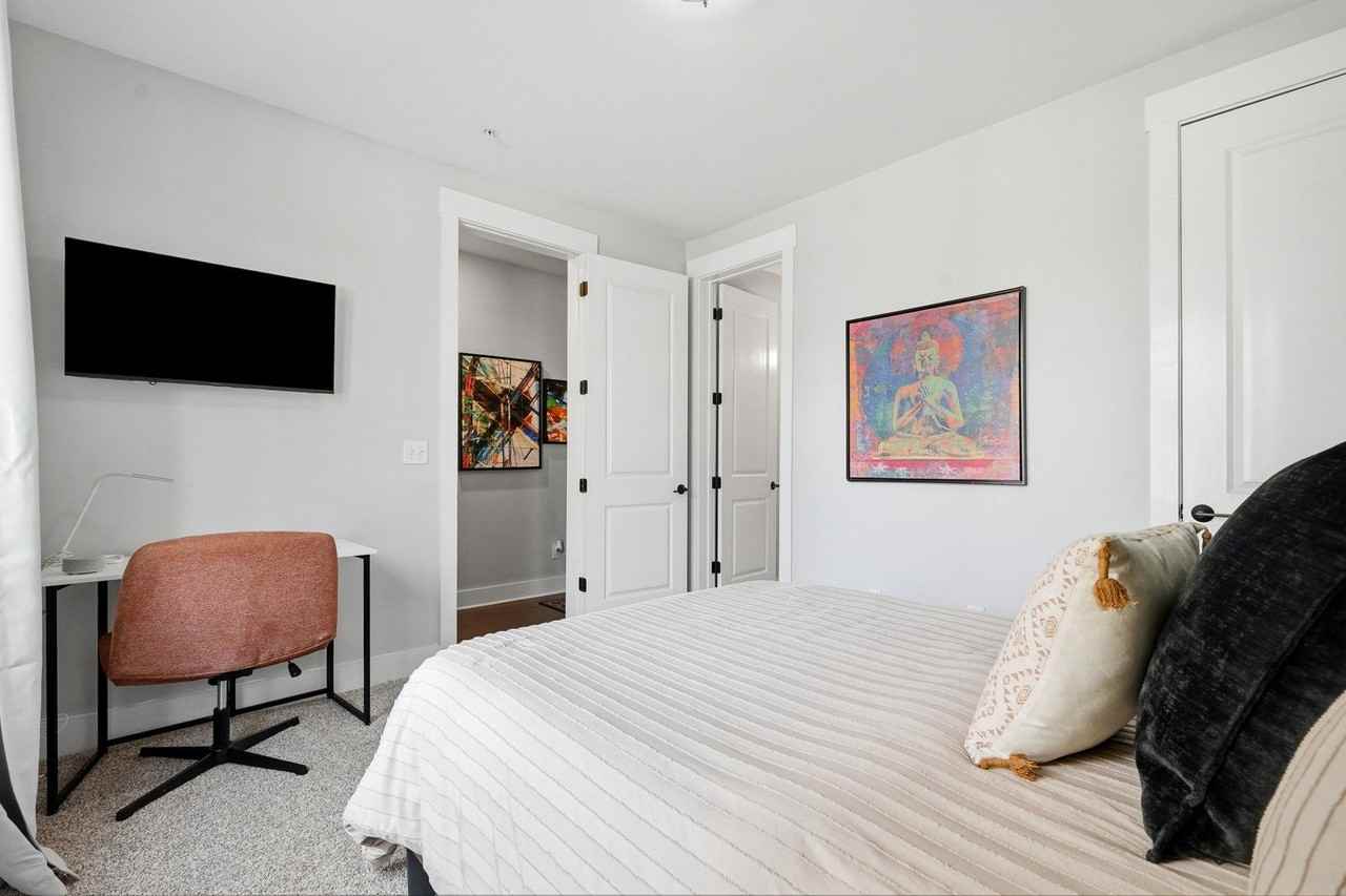 285 Castleberry Hill Walk Sw - Photo 6 of 37