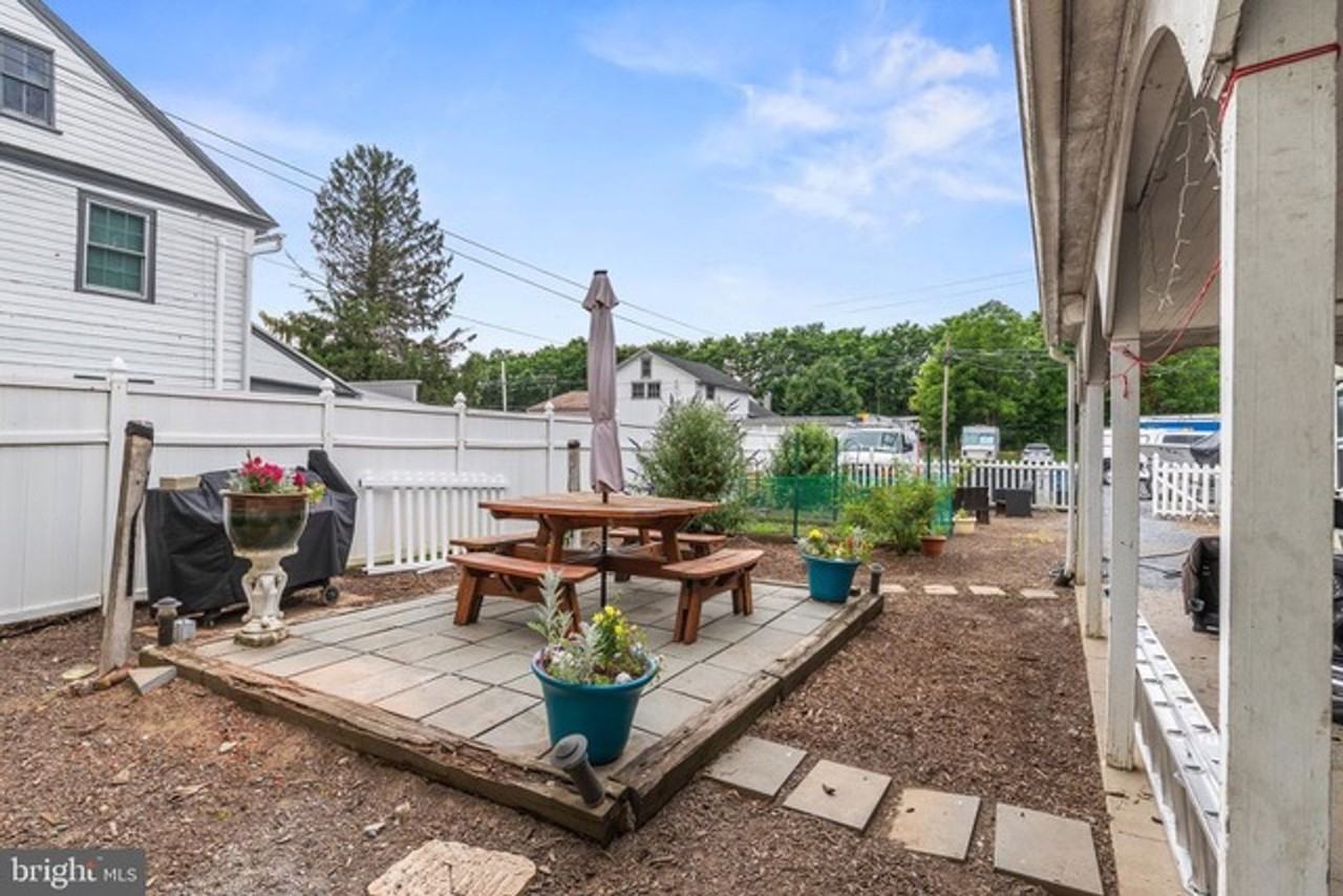128 E Main St - Photo 2 of 11