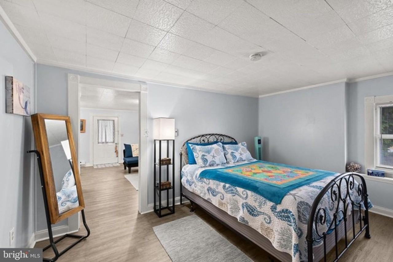 128 E Main St - Photo 5 of 11