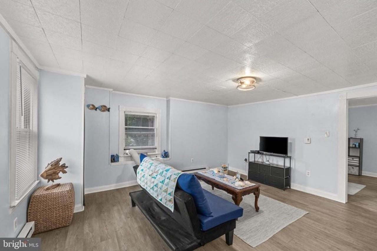 128 E Main St - Photo 6 of 11