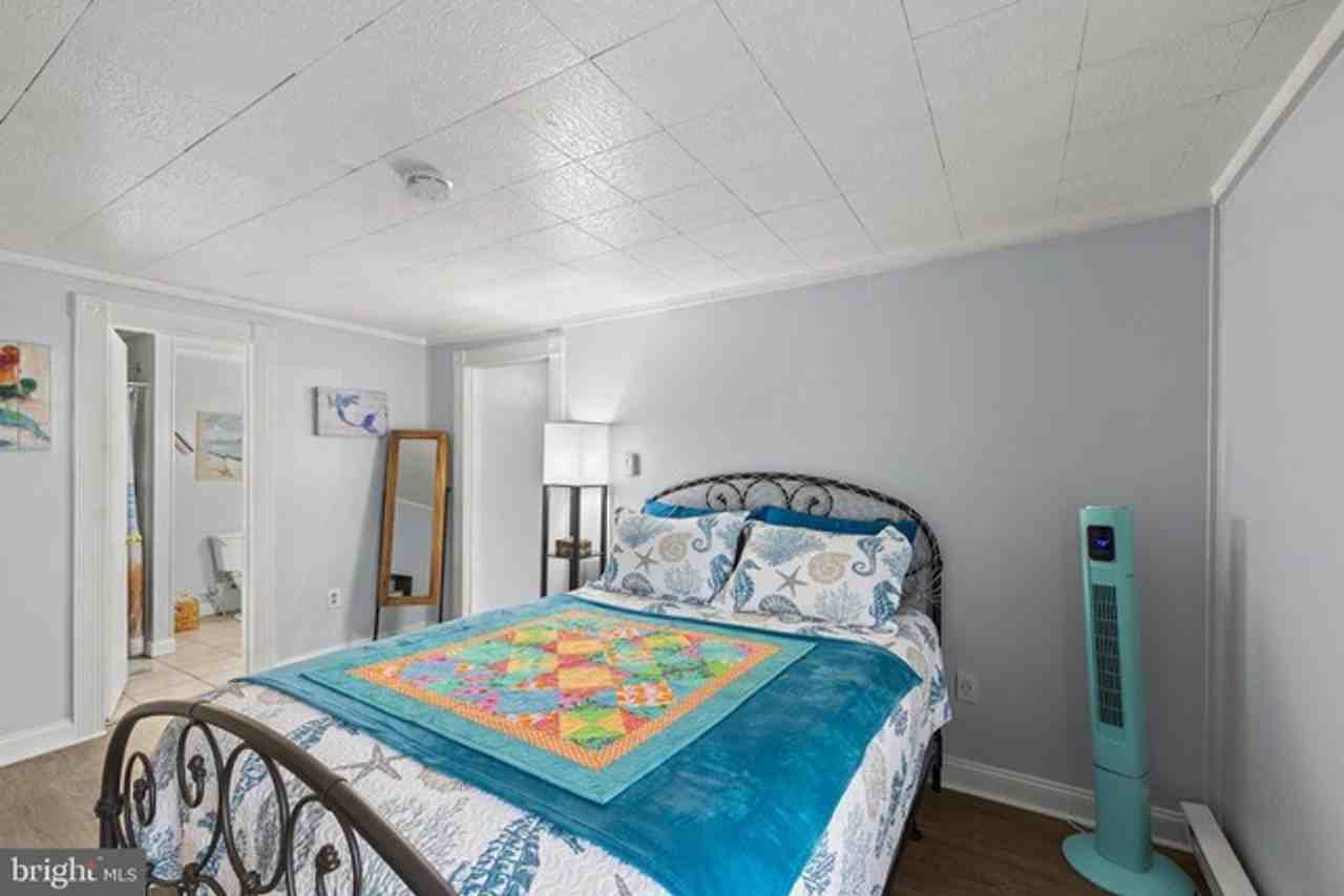 128 E Main St - Photo 7 of 11