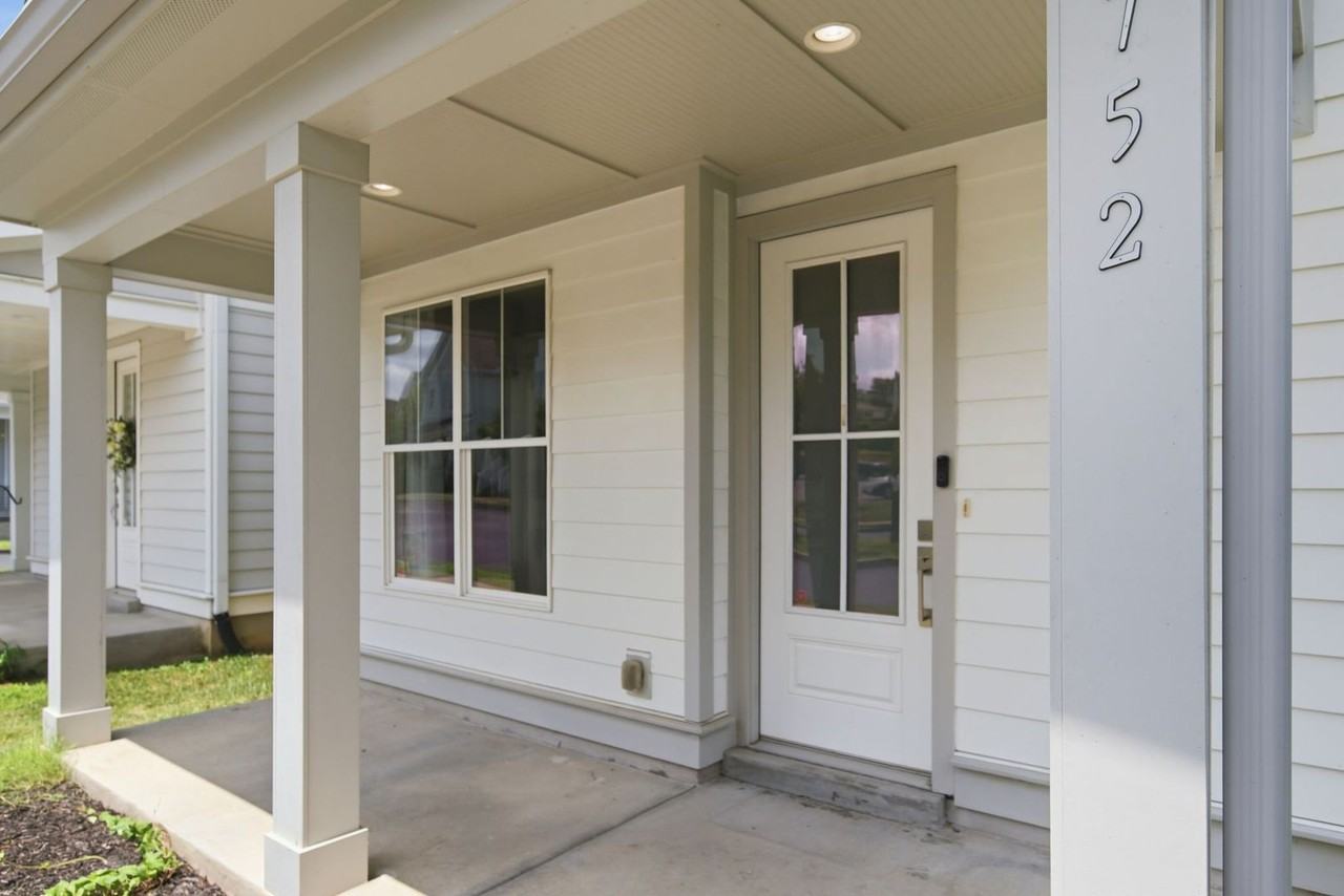 752 Cottage Park Dr - Photo 4 of 31