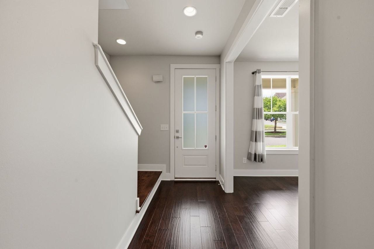 752 Cottage Park Dr - Photo 6 of 31