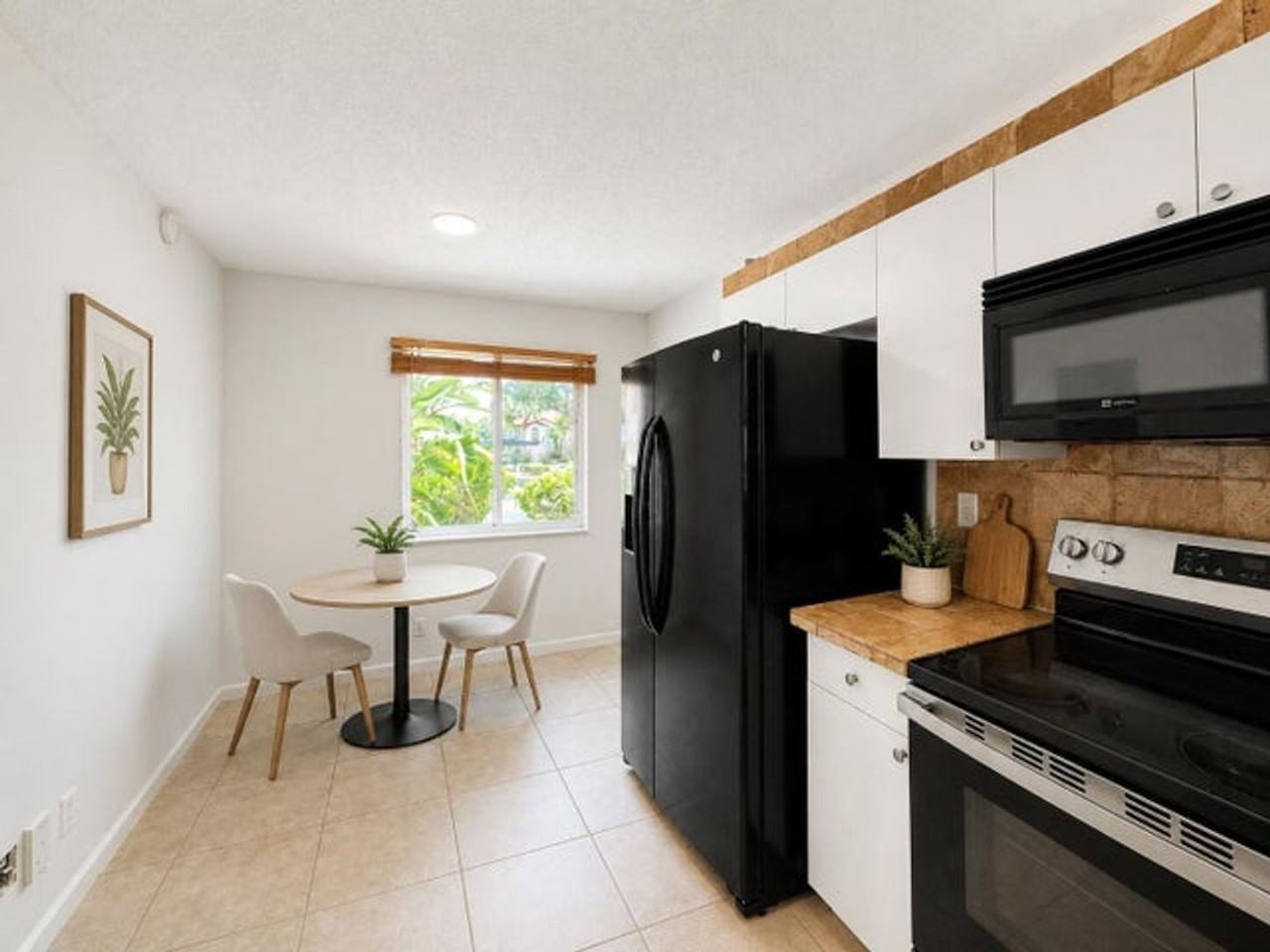 340 Nw 67th St - Photo 3 of 23
