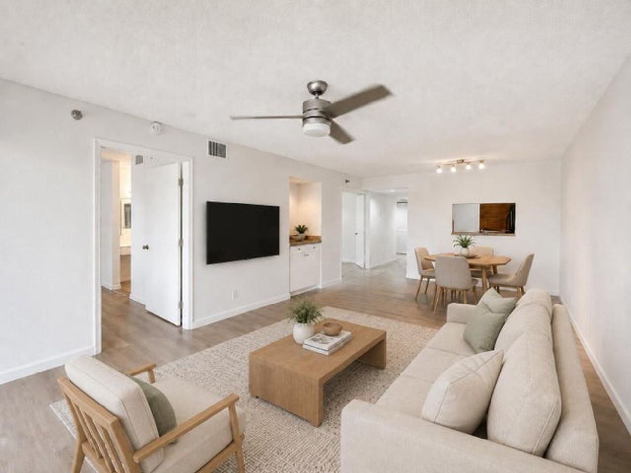 340 Nw 67th St - Photo 4 of 23