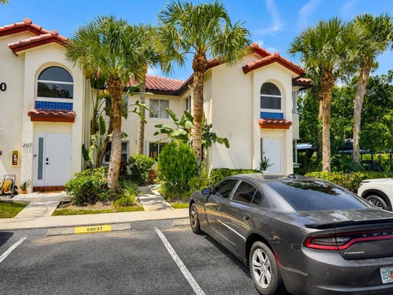 340 Nw 67th St - Photo 7 of 23