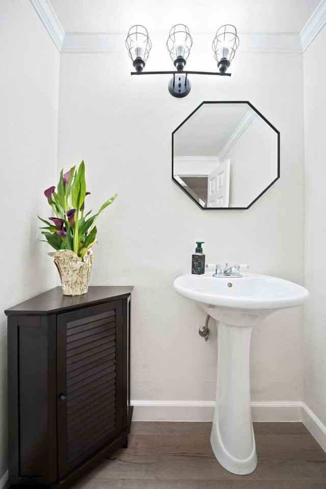 6767 Pheasant Ln - Photo 4 of 16
