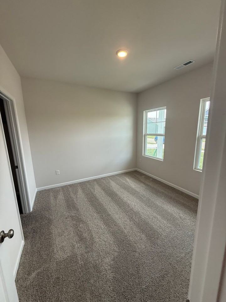 618 Standard Ave - Photo 2 of 17