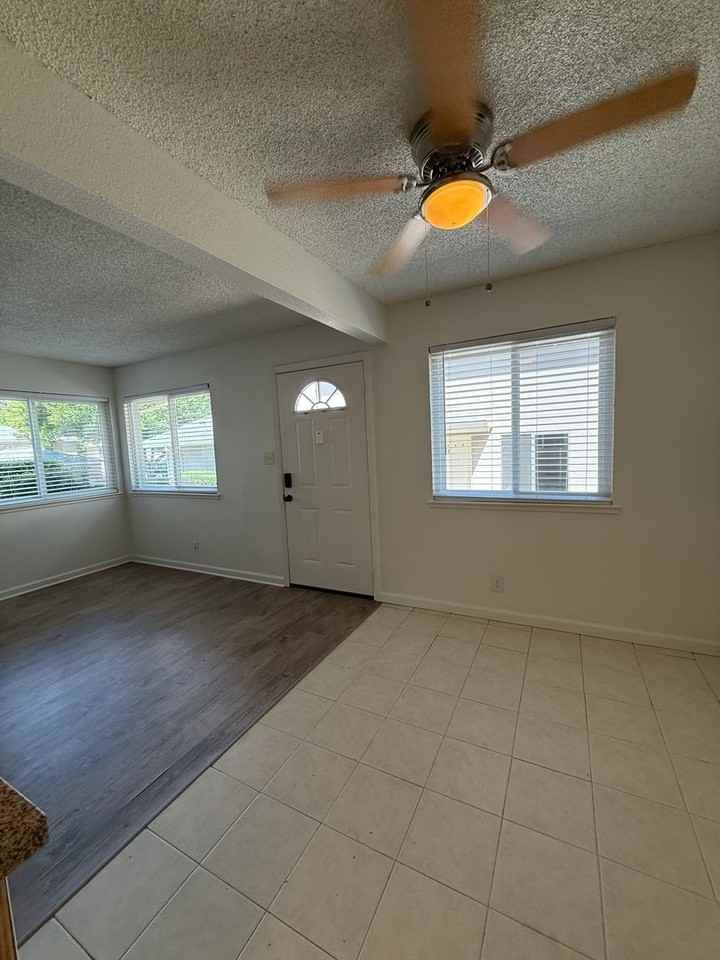 3634 Sapphire Dr #2 - Photo 5 of 14