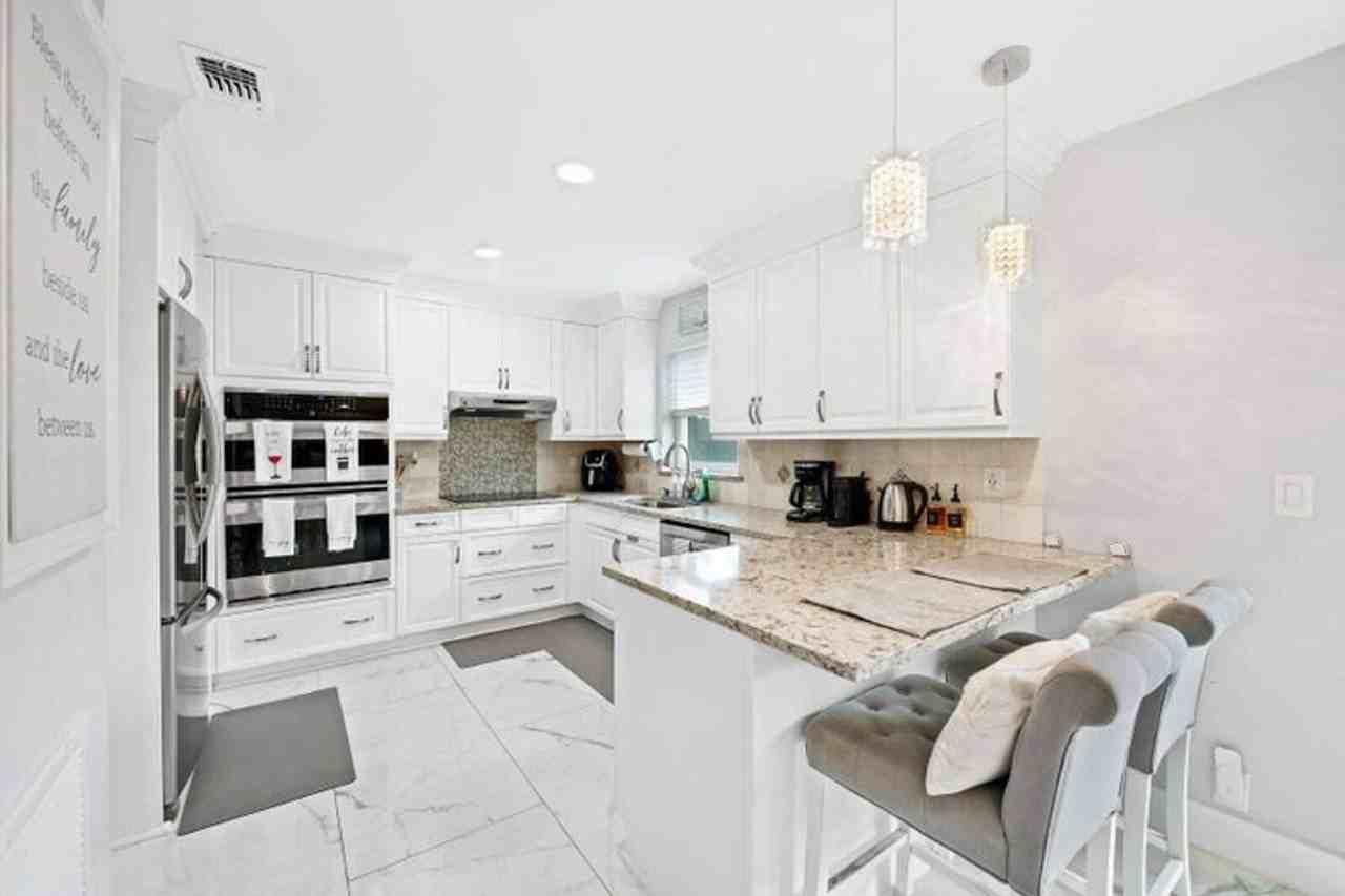 3298 N Dixie Hwy - Photo 3 of 20