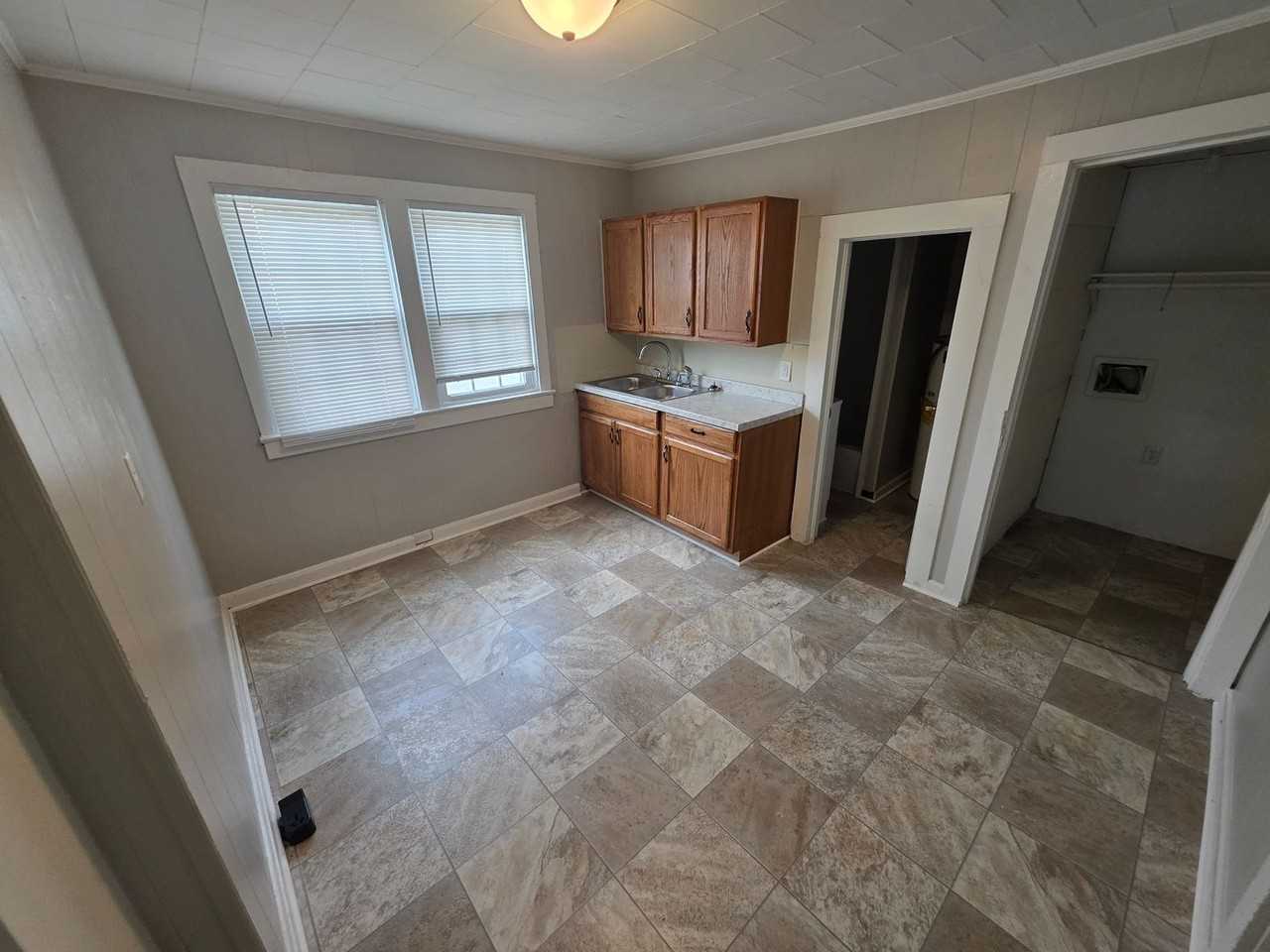 329 W 23rd St - Photo 4 of 9