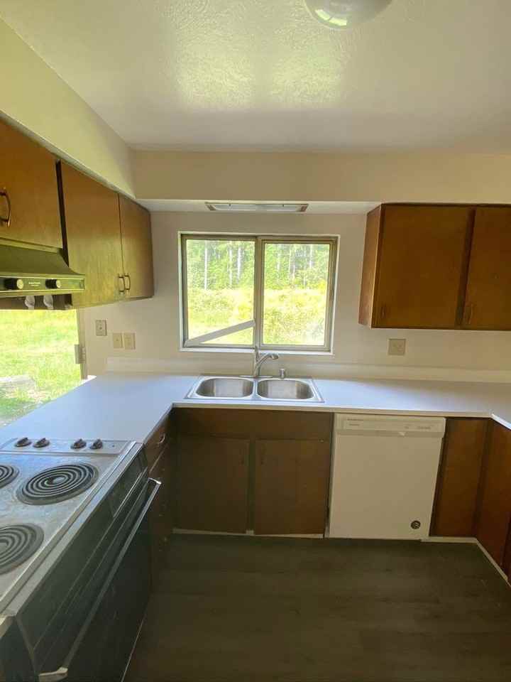 2915 Cooper Point Rd Nw - Photo 3 of 6