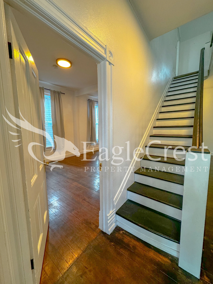 215 S 4th Ave - Photo 3 of 25