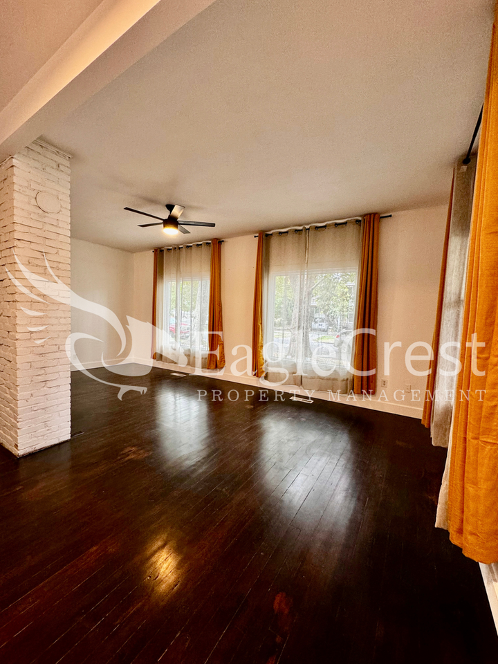 215 S 4th Ave - Photo 4 of 25